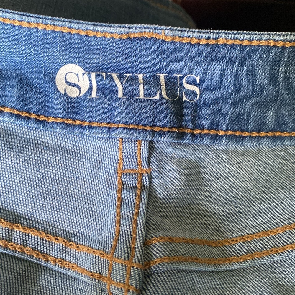 STYLUS - Picture 3 of 5